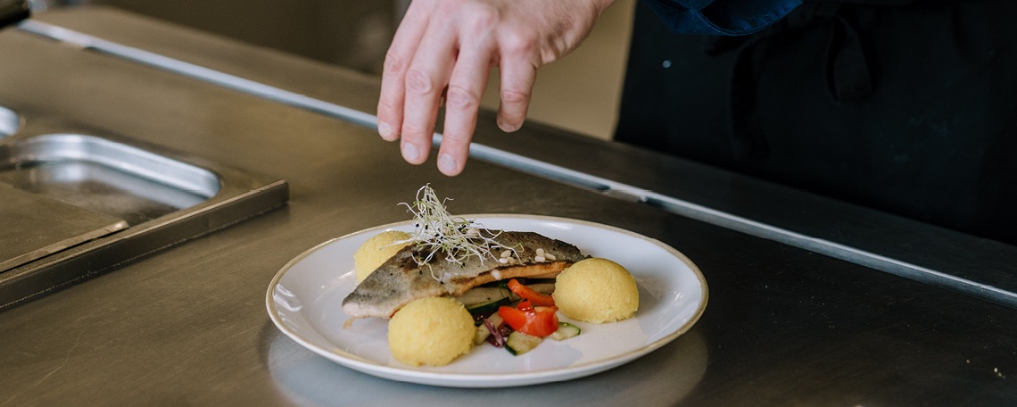 CHEF DE PARTIE (m/w/x), 1. Bild