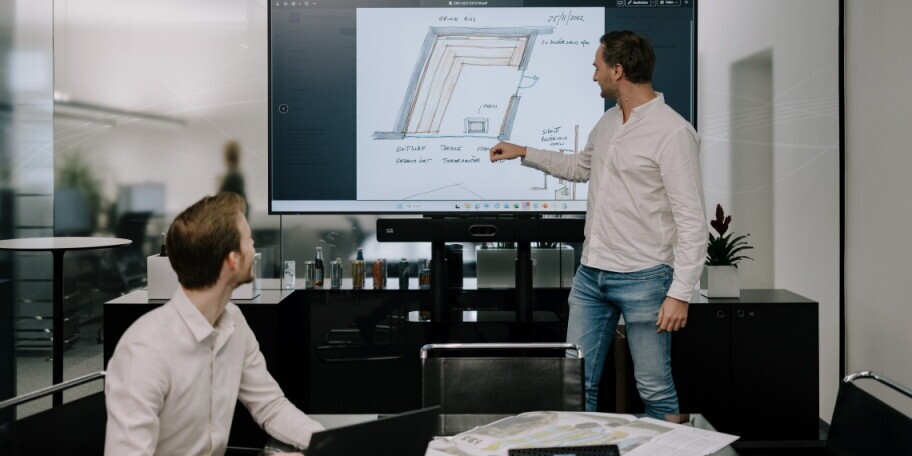 SENIOR PROJECT MANAGER BUSINESS (m/w/x), 1. Bild